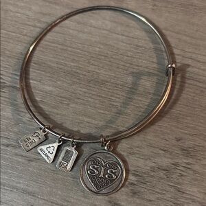 Wind & Fire sis bracelet preloved